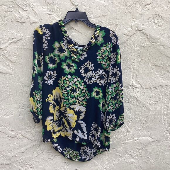 Banana Republic semi sheer flower pattern blouse sz M - Picture 1 of 6